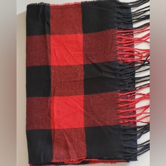 Red and Black Buffalo Plaid Wrap Scarf - Picture 7 of 10
